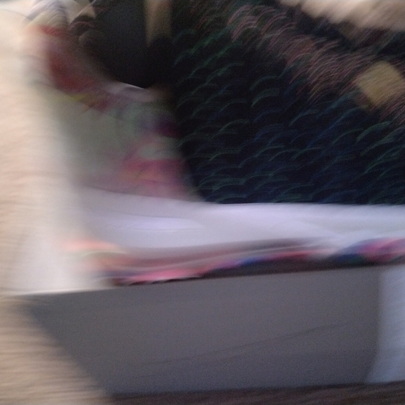 MEN SHOES - Picture 3 of 7